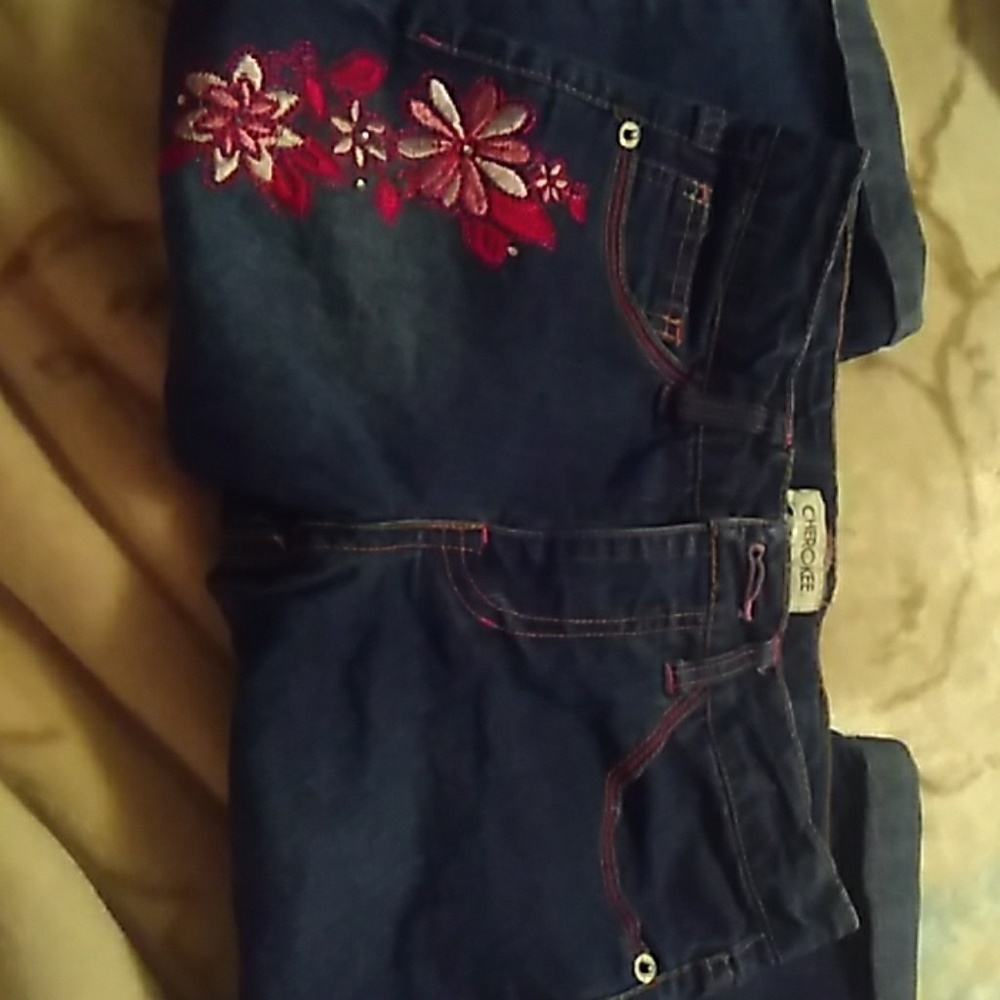 Capris - Picture 3 of 5
